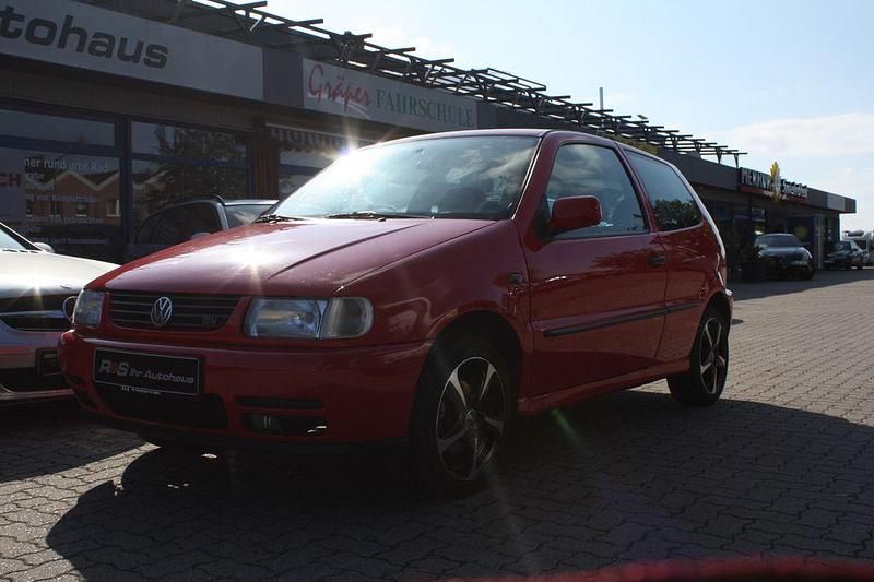 Rot Gebraucht 1999 VW Polo Limousine | 1.995 € (Fairer Preis) - Bild 1/4