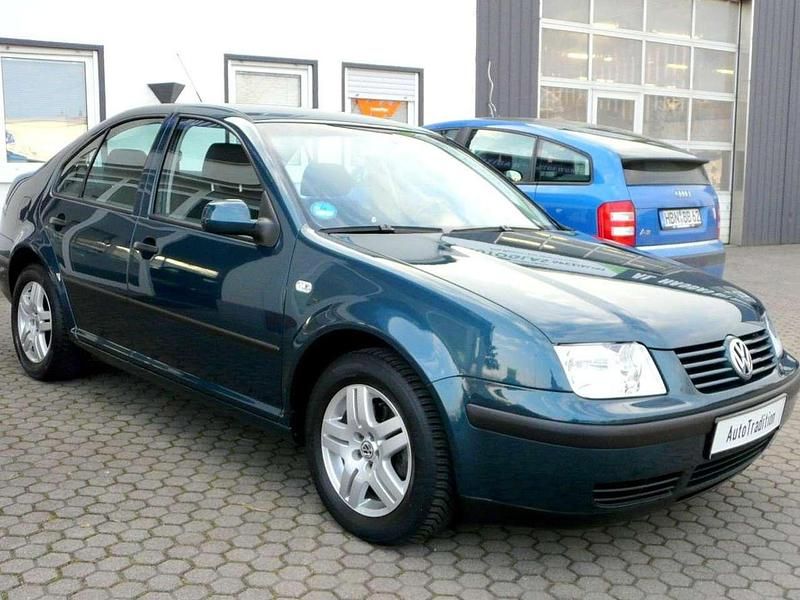 Gebraucht VW Bora Comfortline 105 PS (77 kW) 2004 Oceanicgrün perleffekt Limousine