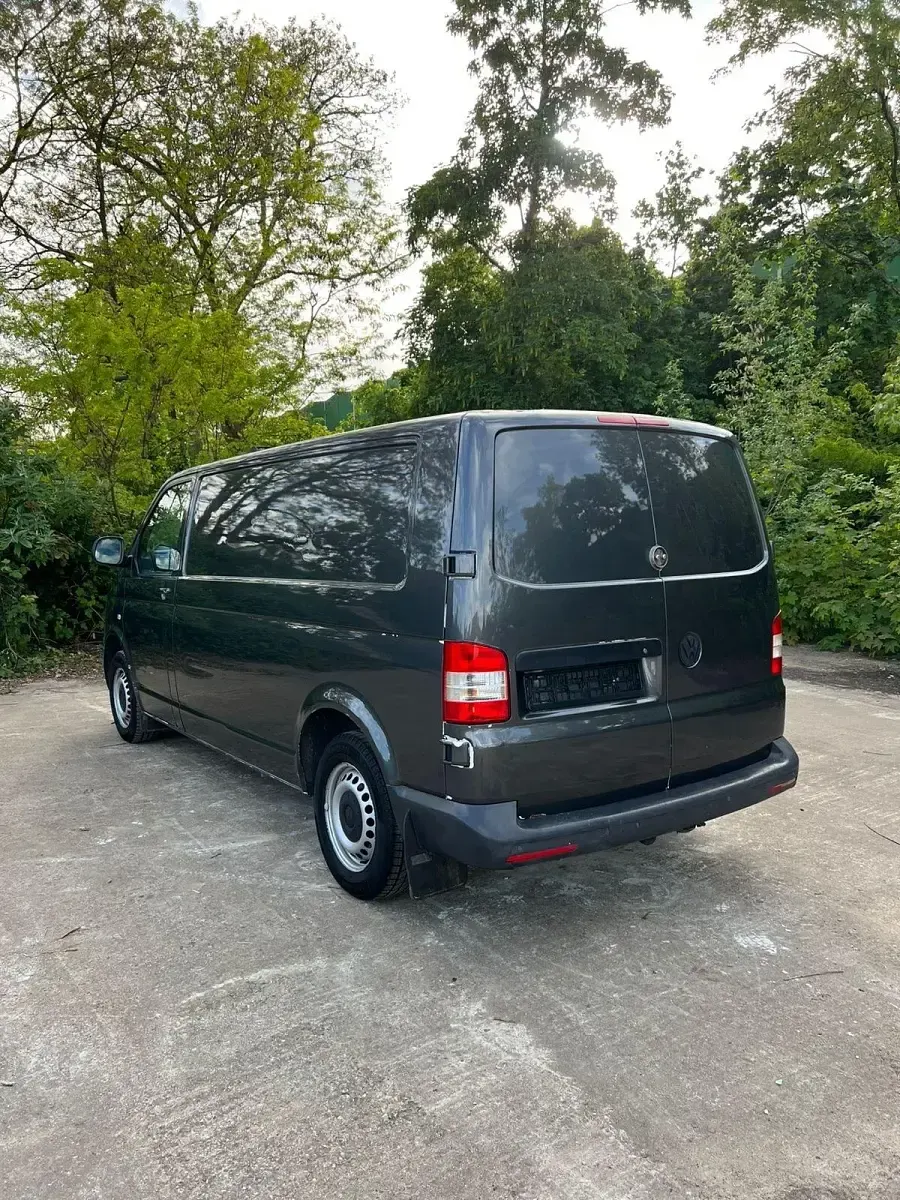 Gebraucht VW T5 150 PS (110 kW) 2013 Andere farben Van