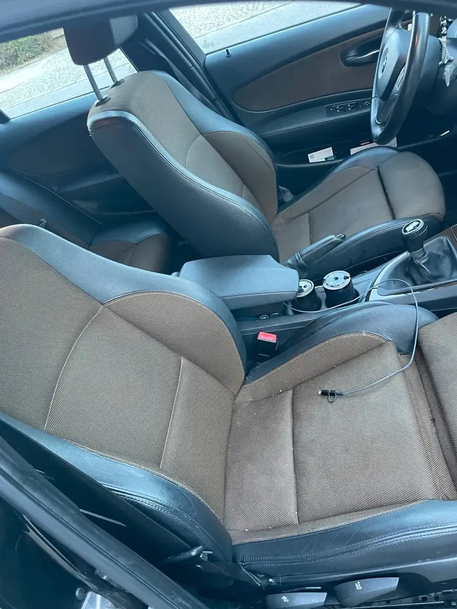 Gebraucht BMW 118 143 PS (105 kW) 2011 Schwarz Kleinwagen