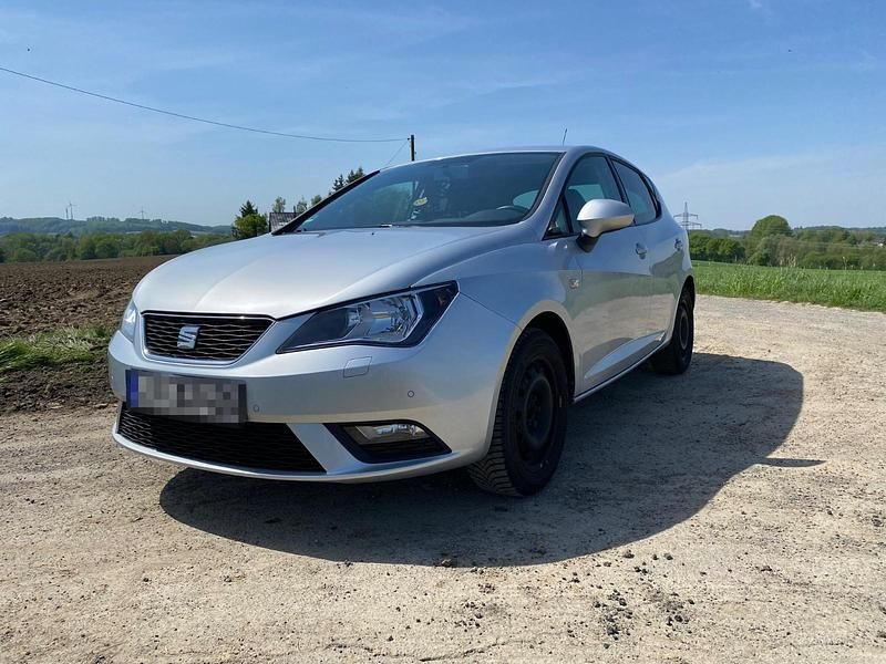 Silber Gebraucht 2014 Seat Ibiza Style Kleinwagen | 4.999 € (Fairer Preis) - Bild 1/4