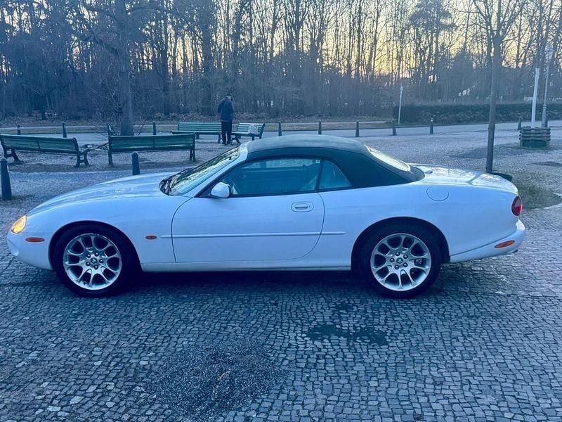 Gebraucht Jaguar XK8 284 PS (208 kW) 1998 Weiß Cabrio