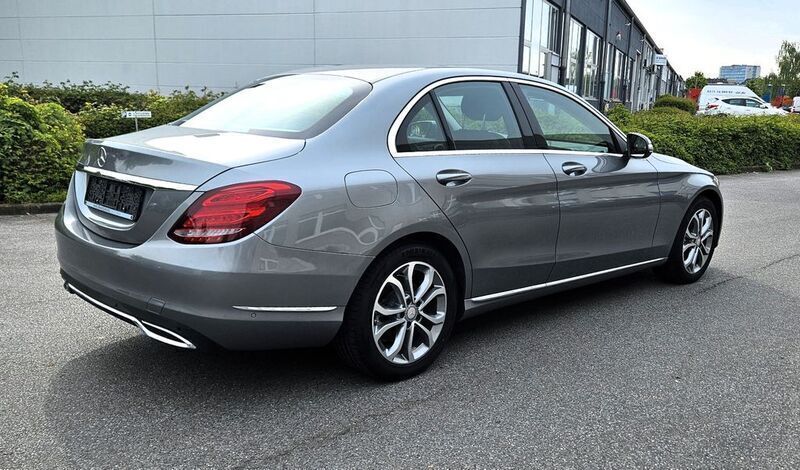 Gebraucht Mercedes C220 Avantgarde 170 PS (125 kW) 2014 Grau Limousine