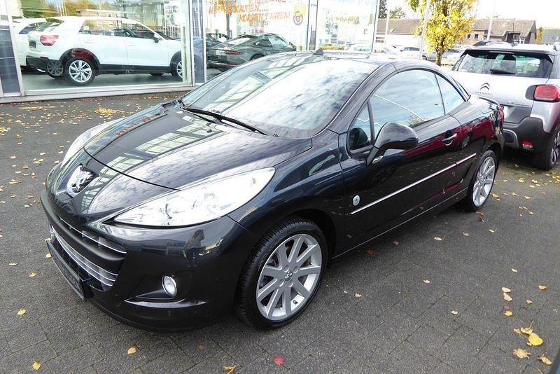 Schwarz Gebraucht 2010 Peugeot 207 CC Roland Garros Cabrio | 7.300 € (Teuer) - Bild 1/4