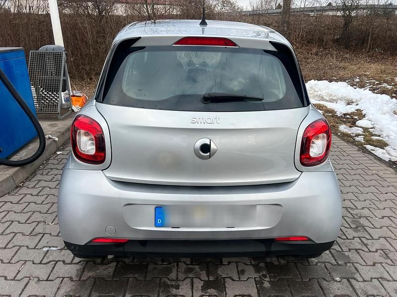 Gebraucht Smart ForFour 52 PS (38 kW) 2018 Silber Kleinwagen