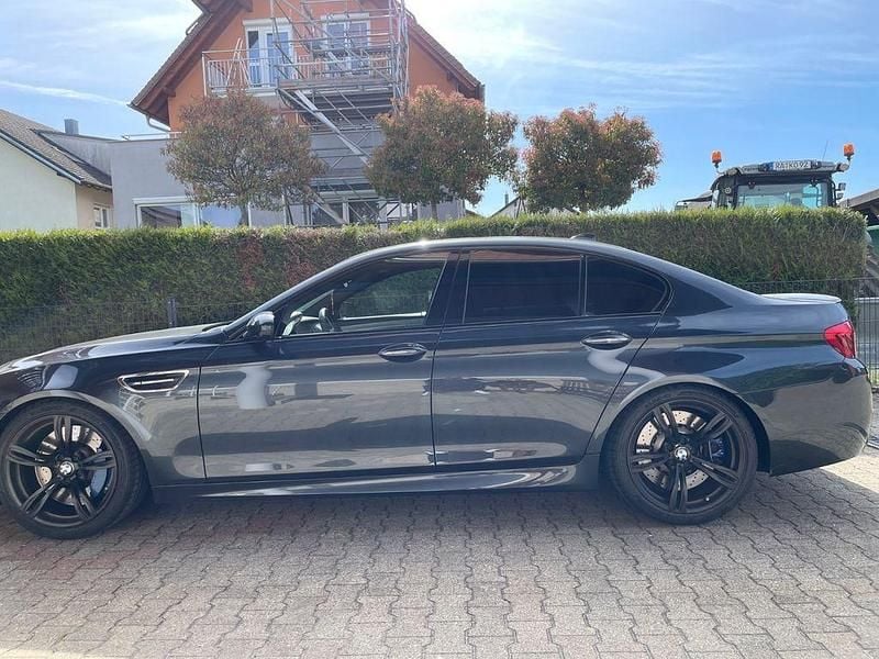 Gebraucht BMW M5 Competition Edition 575 PS (422 kW) 2016 Grau Limousine