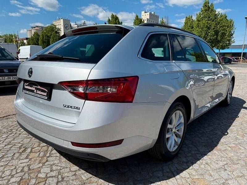 Gebraucht Skoda Superb Ambition 150 PS (110 kW) 2018 Silber Kombi