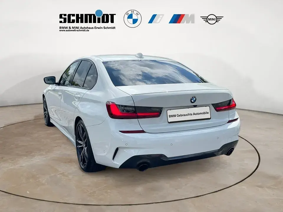 Gebraucht BMW 330 M Sport 286 PS (210 kW) 2021 Alpinweiß uni
