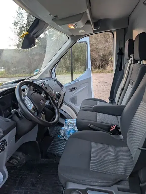 Gebraucht Ford Transit 131 PS (96 kW) 2017 Weiß Van / Kleinbus