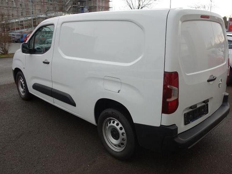 Gebraucht Opel Combo Edition 102 PS (75 kW) 2021 Andere Limousine