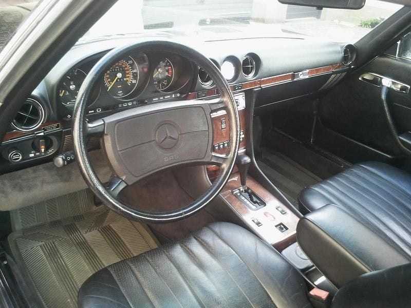 Gebraucht Mercedes 560 231 PS (169 kW) 1986 Schwarz Cabrio