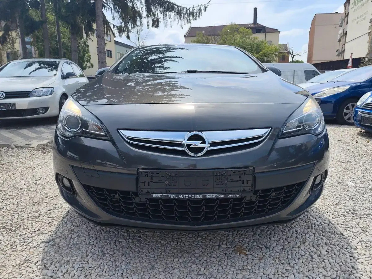 Gebraucht Opel Astra GTC Active 165 PS (121 kW) 2013 Grau Coupé