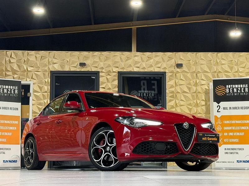 Azzurro nuvola Gebraucht 2022 Alfa Romeo Giulia Ti Limousine | 29.999 € (Teuer) - Bild 1/4