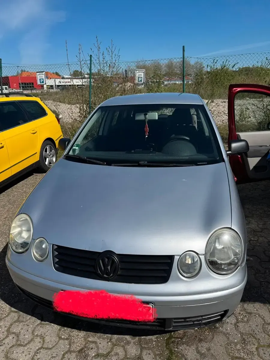 Używany VW Polo 75 KM (55 kW) 2004 Srebrny Hatchback