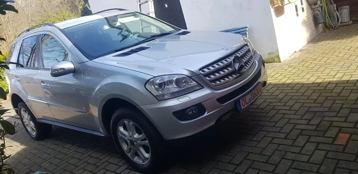 Gebraucht Mercedes ML280 190 PS (139 kW) 2008 Silber SUV