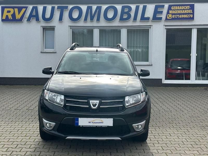 Schwarz Gebraucht 2013 Dacia Sandero Prestige Kleinwagen | 6.999 € (Fairer Preis) - Bild 1/4