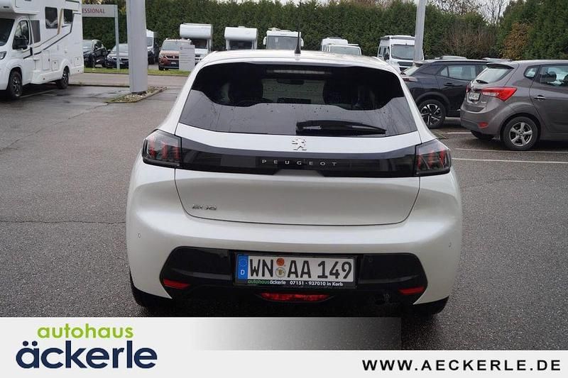 Gebraucht Peugeot 208 Allure 101 PS (74 kW) 2022 Weiß Kleinwagen