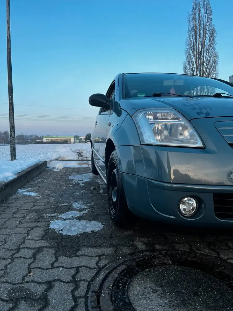 Gebraucht Citroën C2 75 PS (55 kW) 2004 Blau Kleinwagen