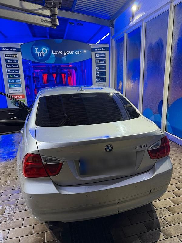 Gebraucht BMW 318 138 PS (101 kW) 2006 Grau Limousine