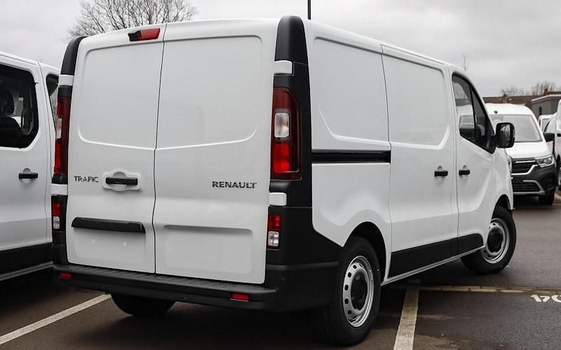 Gebraucht Renault Trafic Komfort 131 PS (96 kW) 2025 Weiß Van / Kleinbus