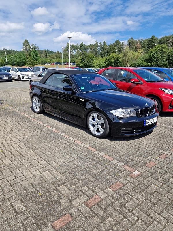 Schwarz Gebraucht 2008 BMW 118 Cabriolet Cabrio | 10.000 € (Teuer) - Bild 1/4