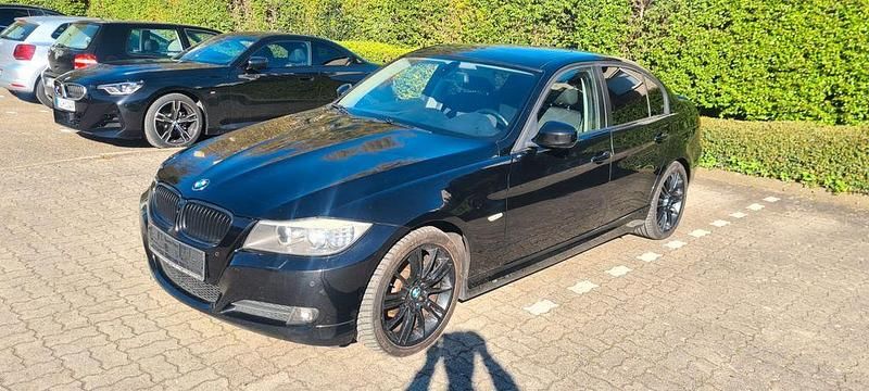 Second-hand BMW 318 143 CP (105 kW) 2009 Negru Berlinǎ