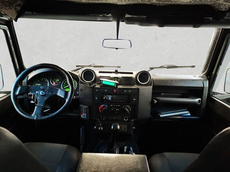 Gebraucht Land Rover Defender SE 122 PS (89 kW) 2012 Keswick green SUV