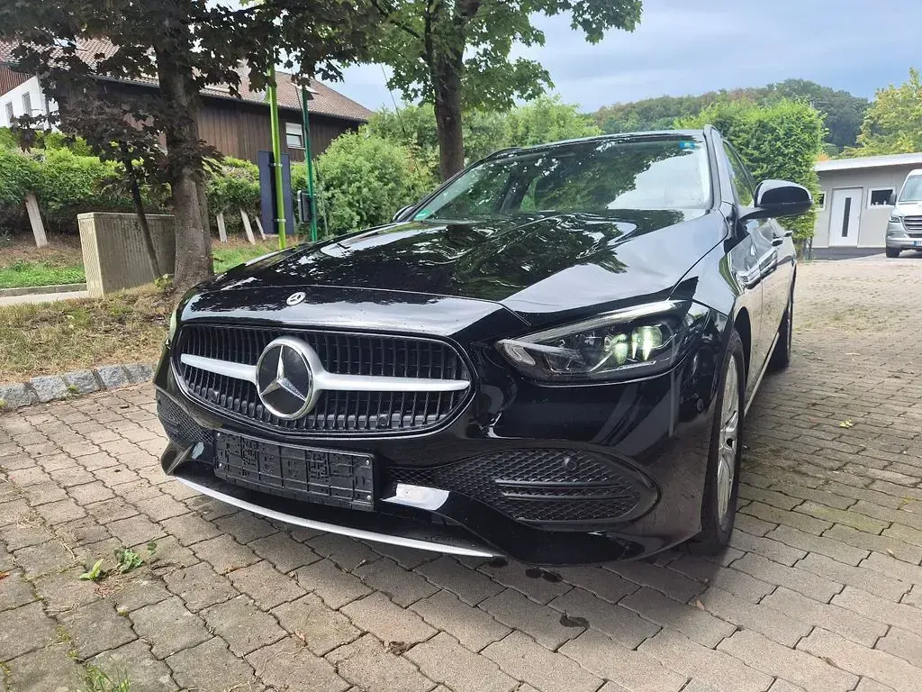Gebraucht Mercedes C220 200 PS (147 kW) 2022 Schwarz Kombi