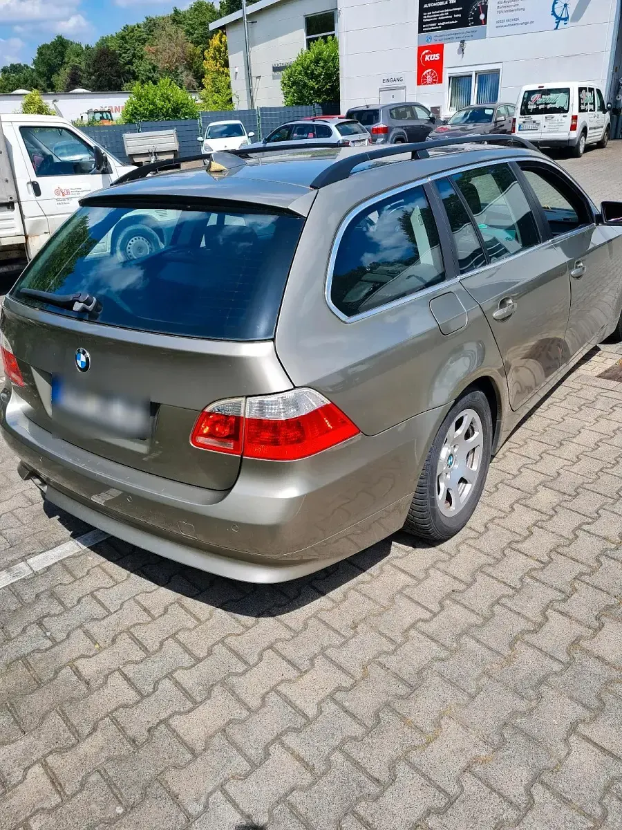 Gebraucht BMW 530 286 PS (210 kW) 2006 Gold Kombi