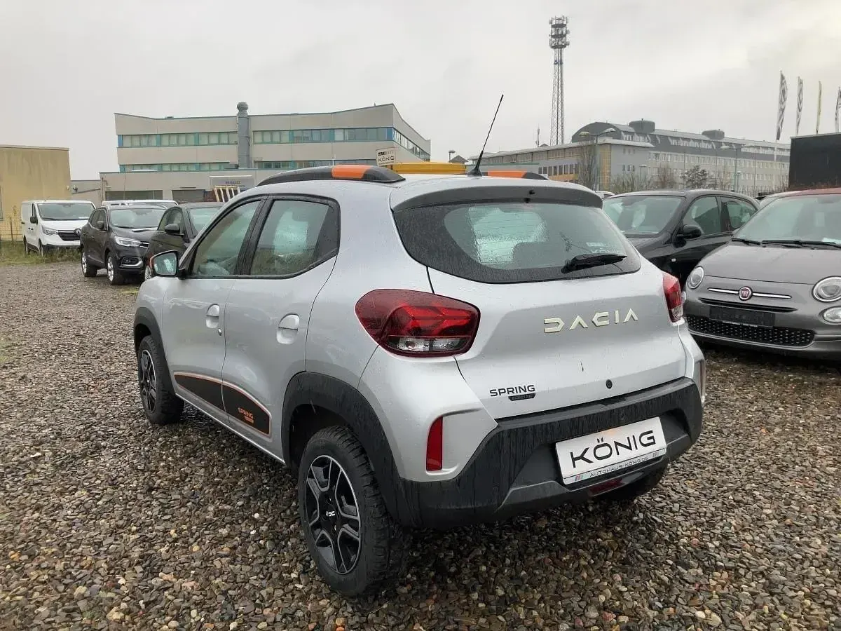 Używany Dacia Spring Essentiel 33 kW (45 KM) 2023 Szary Hatchback