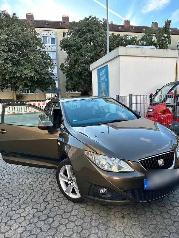 Braun Gebraucht 2011 Seat Ibiza Kleinwagen | 3.500 € (Guter Preis) - Bild 1/4