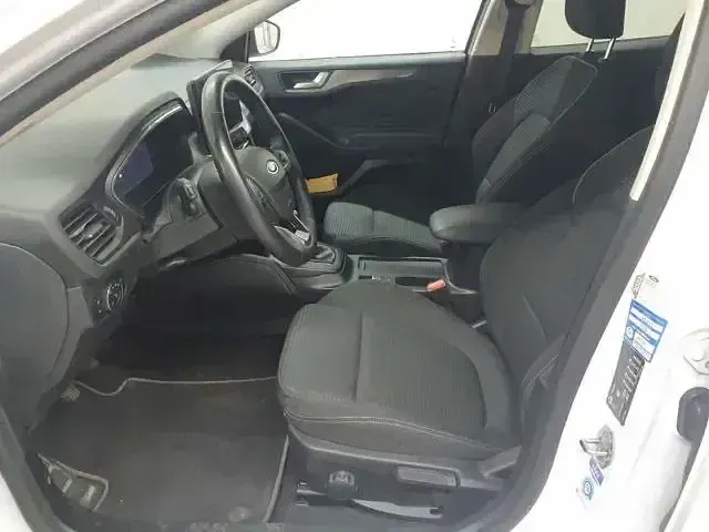 Gebraucht Ford Focus 120 PS (88 kW) 2022 Weiß Limousine