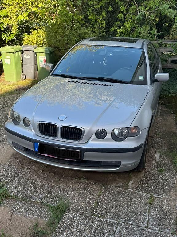 Silber Gebraucht 2003 BMW 316 Compact Kleinwagen | 4.500 € (Teuer) - Bild 1/4