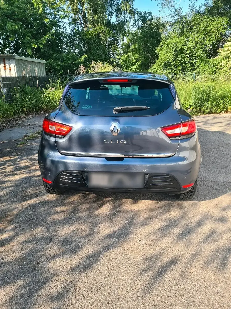 Używany Renault Clio IV 88 KM (64 kW) 2017 Szary Hatchback