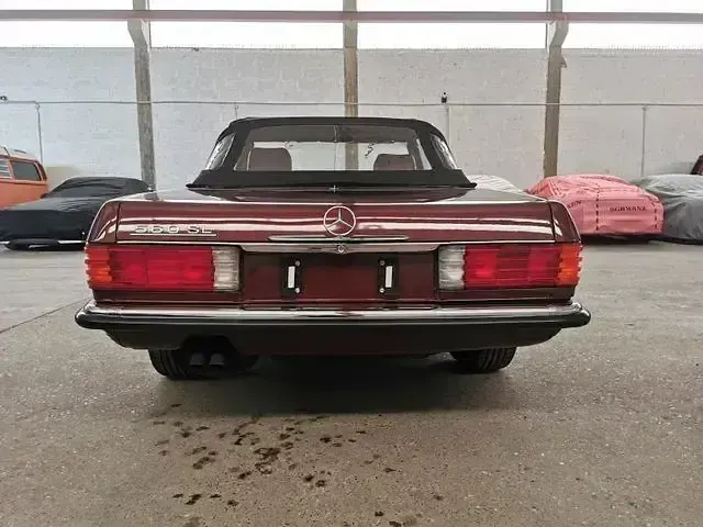 Gebraucht Mercedes 560 227 PS (166 kW) 1986 Rot Cabrio