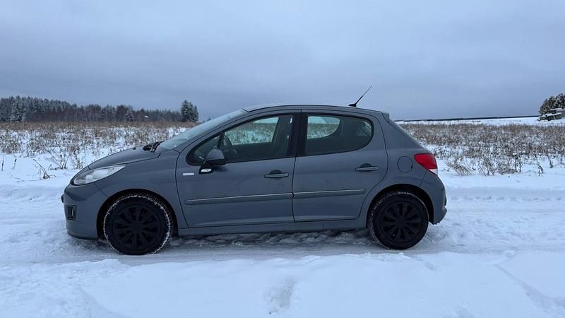 Gebraucht Peugeot 207 Filou 74 PS (54 kW) 2010 Grau Kleinwagen