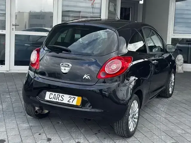Gebraucht Ford Ka Titanium 90 PS (66 kW) 2011 Schwarz Kleinwagen