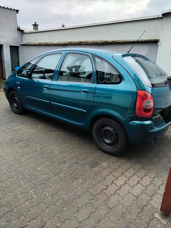 Gebraucht Citroën Xsara Picasso 100 PS (73 kW) 2003 Grün Van / Kleinbus