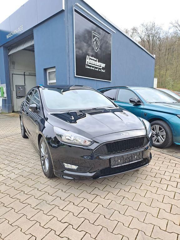 Second-hand Ford Focus ST-Line 140 CP (102 kW) 2017 Negru Berlinǎ