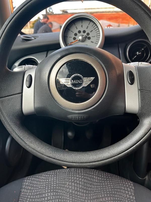 Usado Mini Cooper 116 HP (85 kW) 2004 Vermelho Citadino