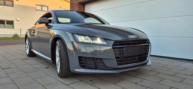 Grau Gebraucht 2015 Audi TT Competition Coupé | 22.800 € (Teuer) - Bild 1/4