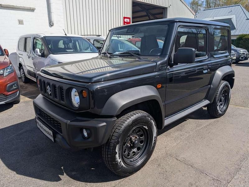 Usado Suzuki Jimny 102 HP (75 kW) 2020 Preto SUV