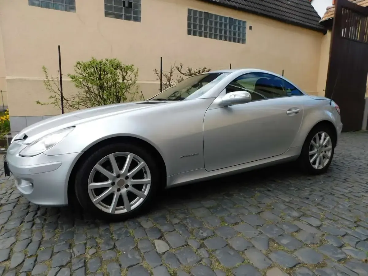 Gebraucht Mercedes SLK200 163 PS (119 kW) 2009 Silber Cabrio