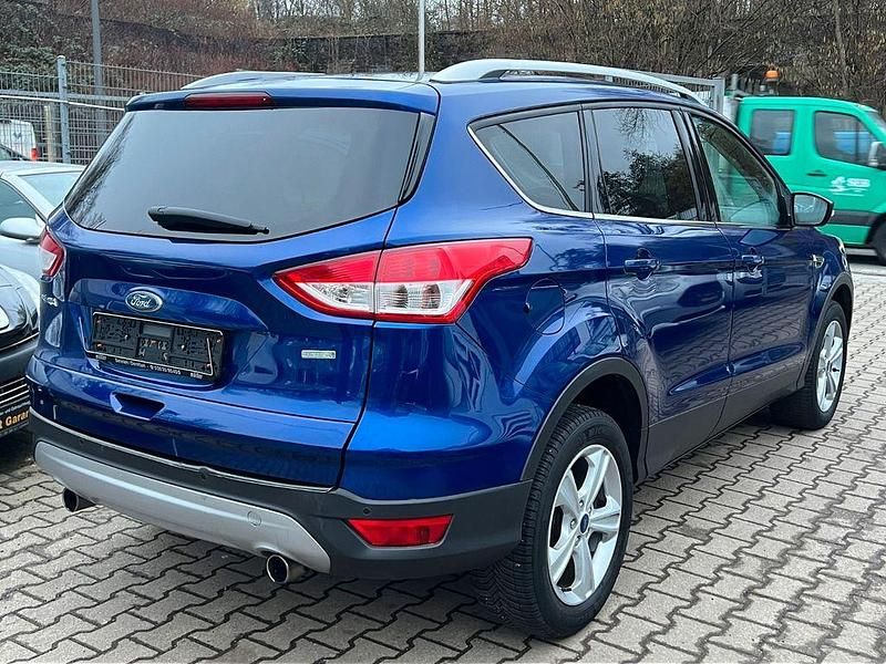 Gebraucht Ford Kuga SYNC Edition 150 PS (110 kW) 2016 Blau SUV