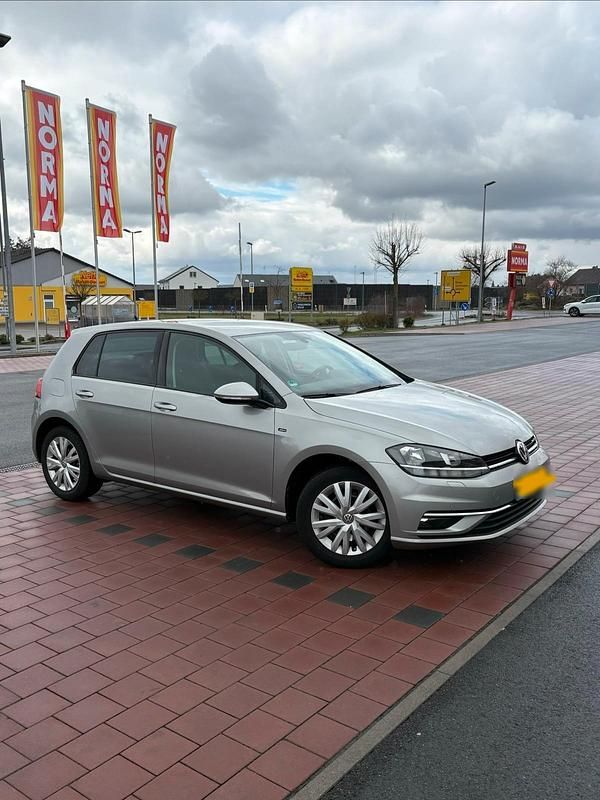 Gebraucht VW Golf VII Join 116 PS (85 kW) 2019 Silber Limousine