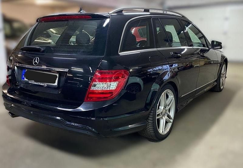 Gebraucht Mercedes C180 AMG 156 PS (114 kW) 2013 Schwarz Kombi