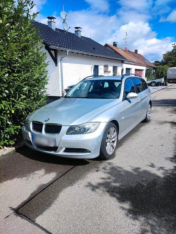 Grau Gebraucht 2008 BMW 318 Kombi | 3.299 € (Guter Preis) - Bild 1/4