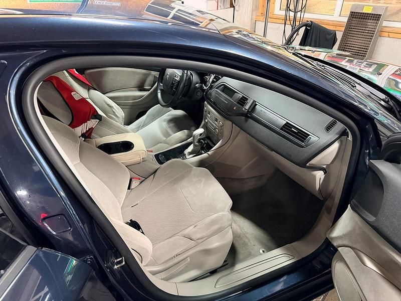 Gebraucht Citroën C5 Comfort 140 PS (102 kW) 2008 Andere farben Limousine