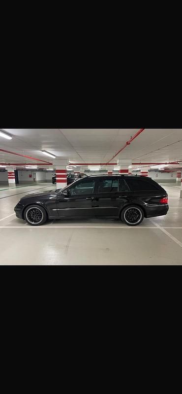 Gebraucht Mercedes E280 231 PS (169 kW) 2007 Schwarz Limousine