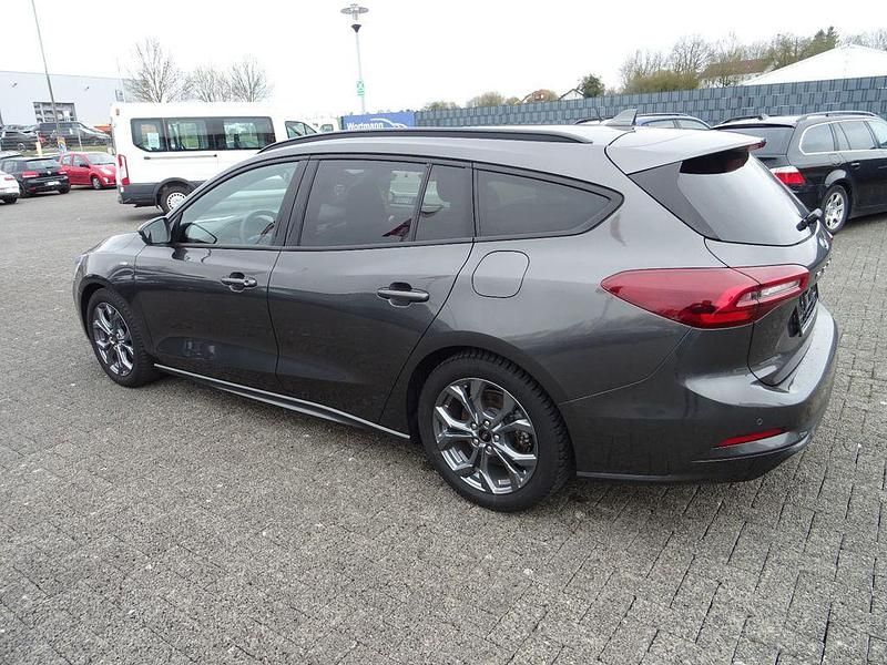 Gebraucht Ford Focus ST-Line 155 PS (114 kW) 2024 Grau Limousine